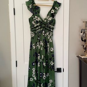 Self Portrait Midi dress green cold shoulder style size 6 US.